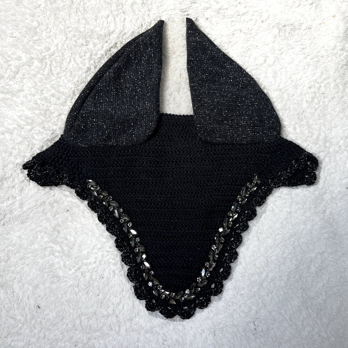 Bonnet cheval mi long artisanal strass diamant amande noir
