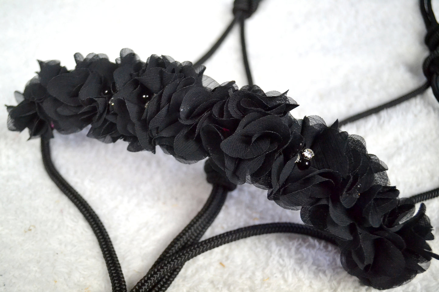 licol éthologique cheval fleurs sapristouch noir rose
