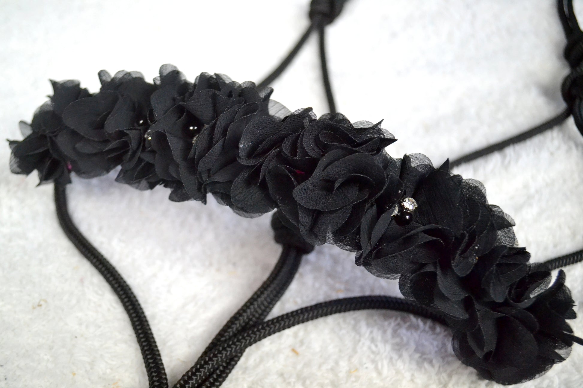 licol éthologique cheval fleurs sapristouch noir rose